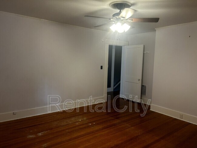 Foto del edificio - 332 Division Ave