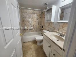 Building Photo - 6255 SW Kendale Lakes Cir