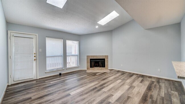 Foto del edificio - 2277 S Kirkwood Rd