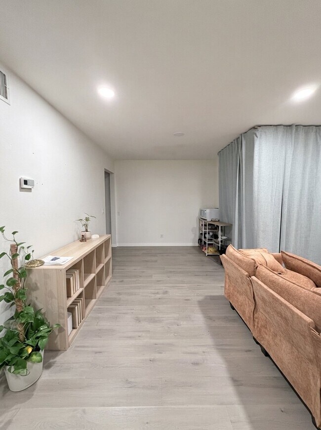 Building Photo - 4823 Collwood Blvd