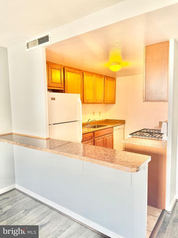 Foto del edificio - 4600 Duke St