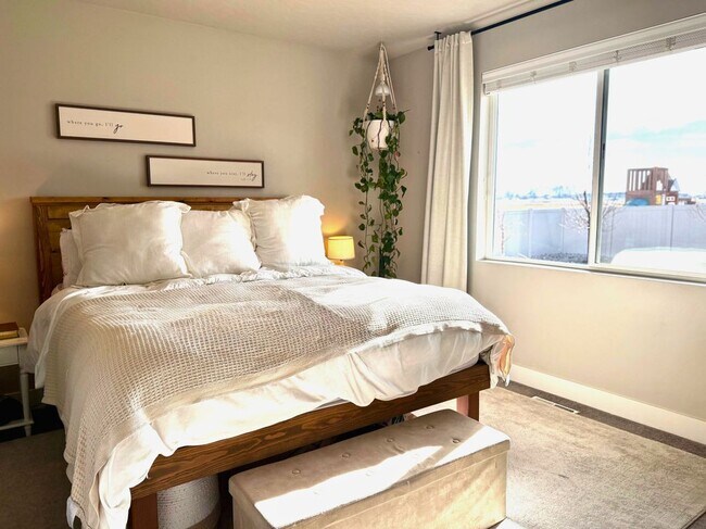 Foto del edificio - 1343 E Fort Erie St