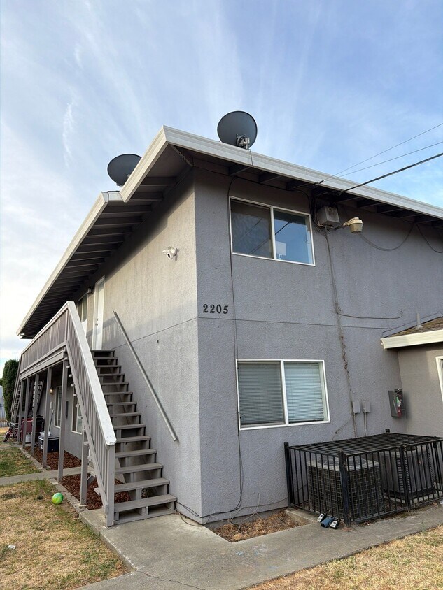 Photo - 2205 15th Ave (Sacramento, CA)