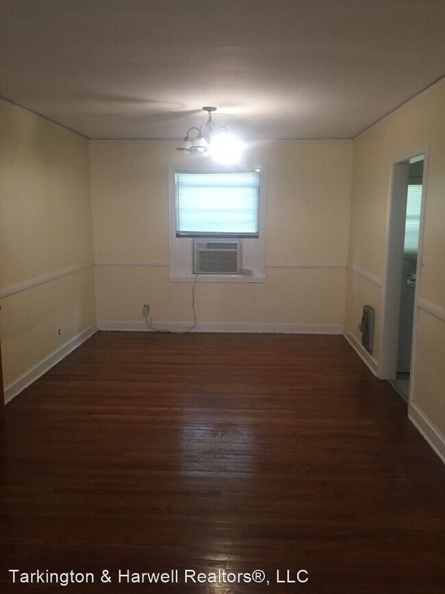 Building Photo - 2 br, 1 bath House - 4115 Outer Dr.