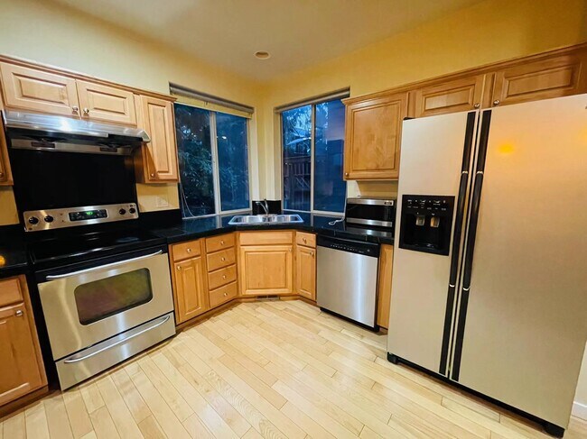 Foto del edificio - 2551 NW Byrne Terrace