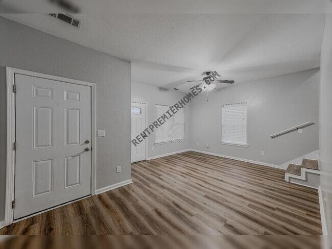 Foto del edificio - 3202 Fawn Dr