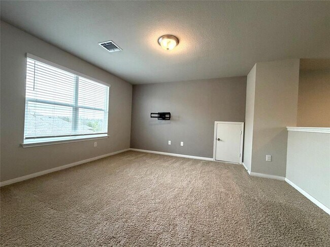 Foto del edificio - 14017 Macquarie Dr