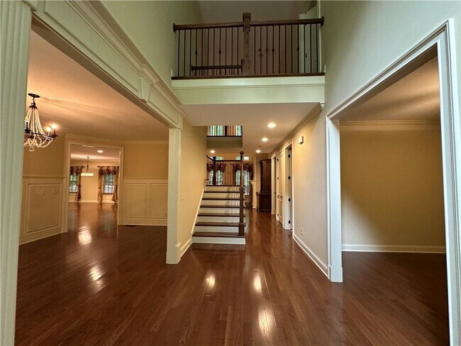 Foto del edificio - 510 Lake Medlock Dr