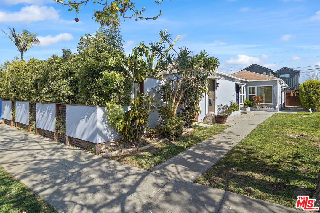 Foto principal - 216 6th Ave