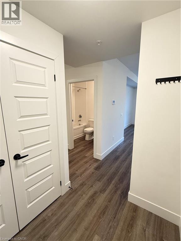 Photo du bâtiment - 1201 Lackner Blvd