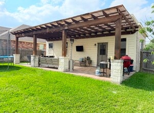 Building Photo - 20703 Winghaven Dr