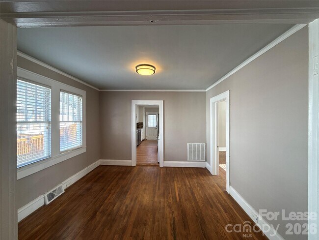 Foto del edificio - 1624 Club Rd