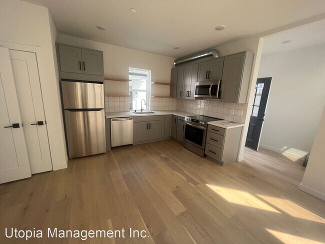 Foto del edificio - 2 br, 1.5 bath House - 7557-B 15th Ave SW