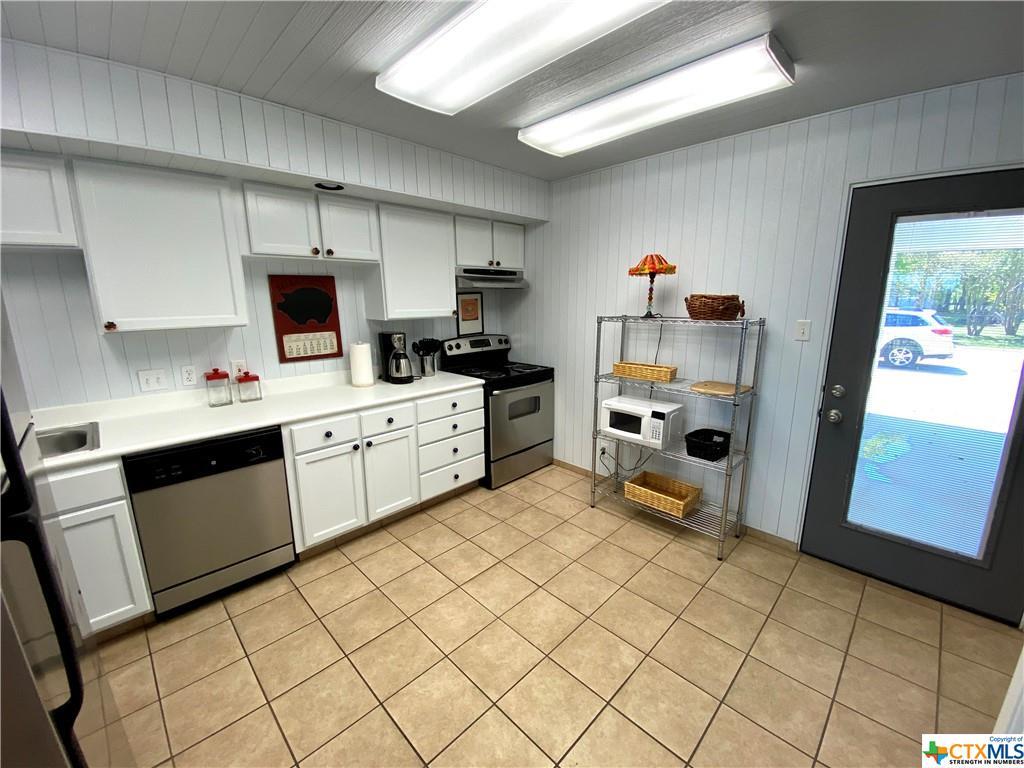 535 Ski Lodge Rd, McQueeney, TX 78123 Townhome Rentals in McQueeney