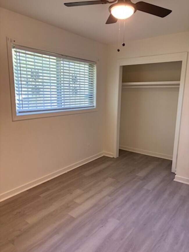 Foto del edificio - 5408 Keele St