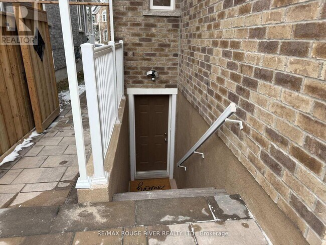 Building Photo - 131 Sharplin Dr