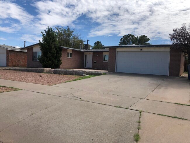 Building Photo - 9434 Album Ave