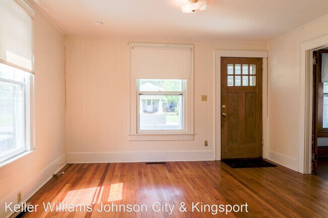 Building Photo - 2 br, 1 bath House - 616 HillCrest Drive