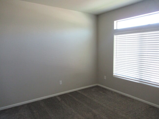 Building Photo - 6729 Windbrook Ct