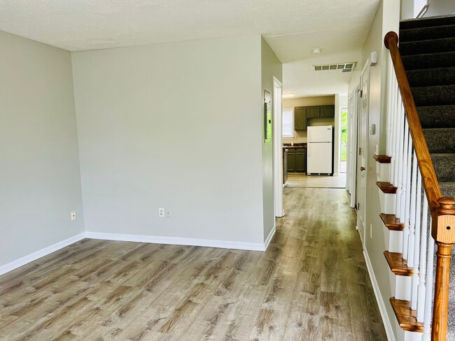 Building Photo - Three Bedroom/Two Full Bath House in West ...