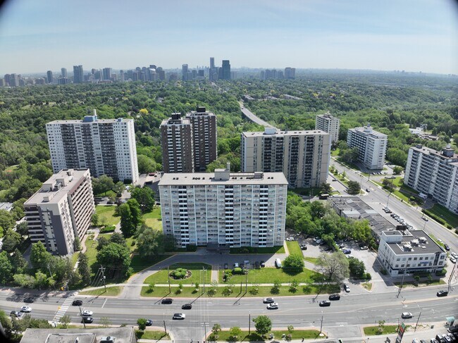 Extérieur 3D - 4415 Bathurst Street