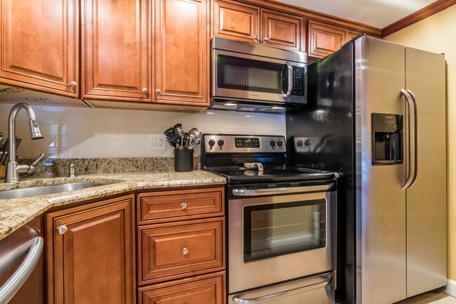 Foto del edificio - 811  Sky Pine Way B1 Greenacres FL 33415