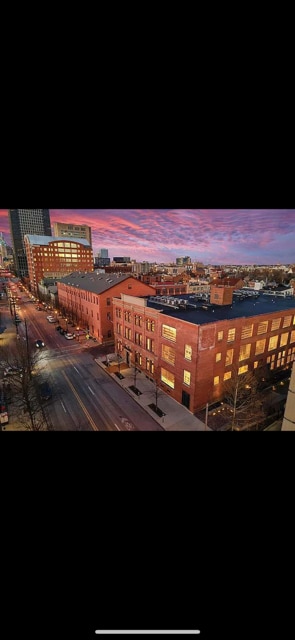 Primary Photo - 570 S Front St