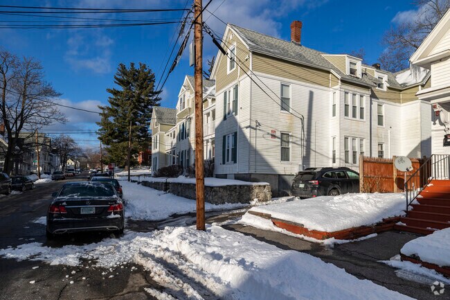Alternate View - 81 Ashland St