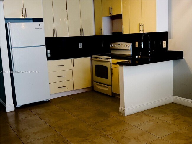 Foto del edificio - 345 Ocean Dr