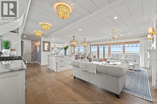 Building Photo - 321 Lakeview Ave