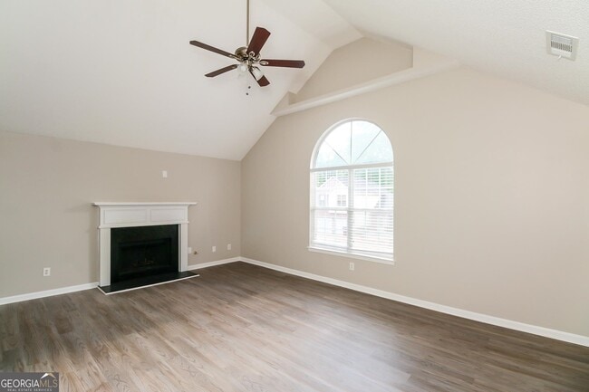 Foto del edificio - 7550 Sugarcreek Dr