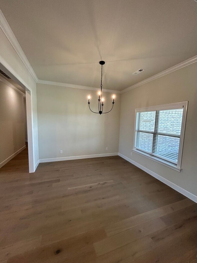 Building Photo - Beautiful Bentonville Home! 4 Bedrooms, 2....