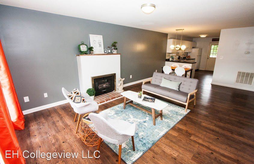 Primary Photo - 1611 Collegeview Ave
