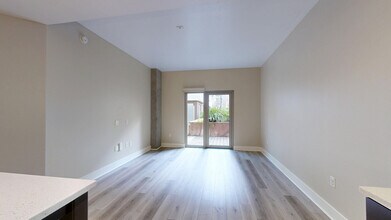 Interior Photo - Channel Mission Bay