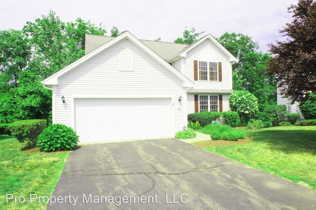 Primary Photo - 43 White Oak Dr
