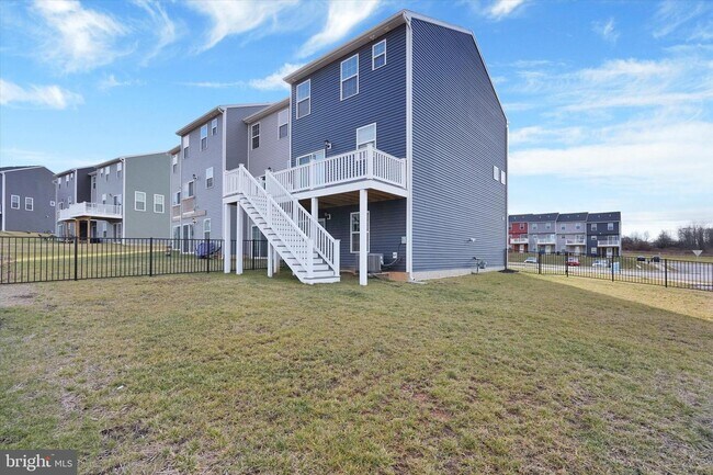 Foto del edificio - 78 Hudson Blvd