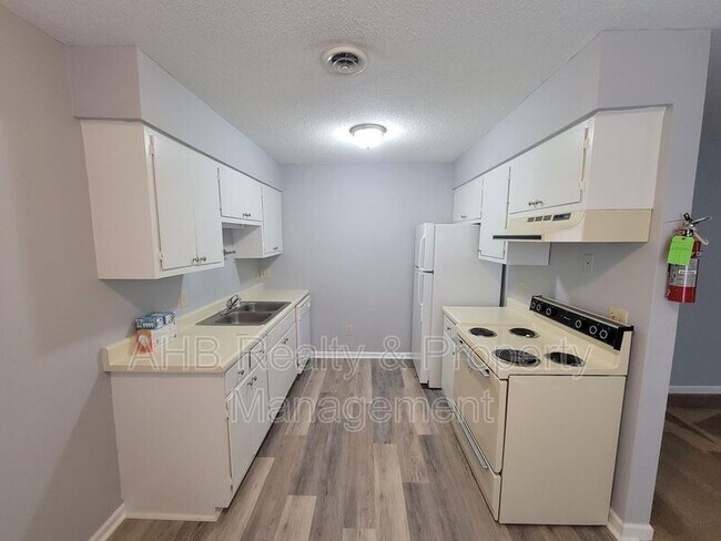 Foto del edificio - 309 Somers Ave