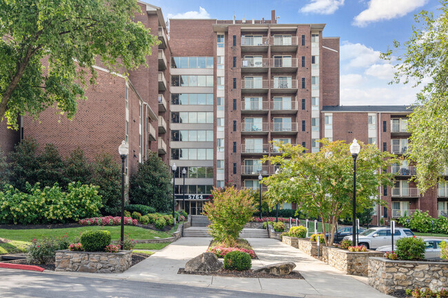 Building Photo - Columbia Pointe