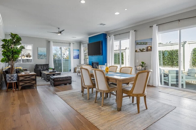 Building Photo - 1416 MacKinnon Ave