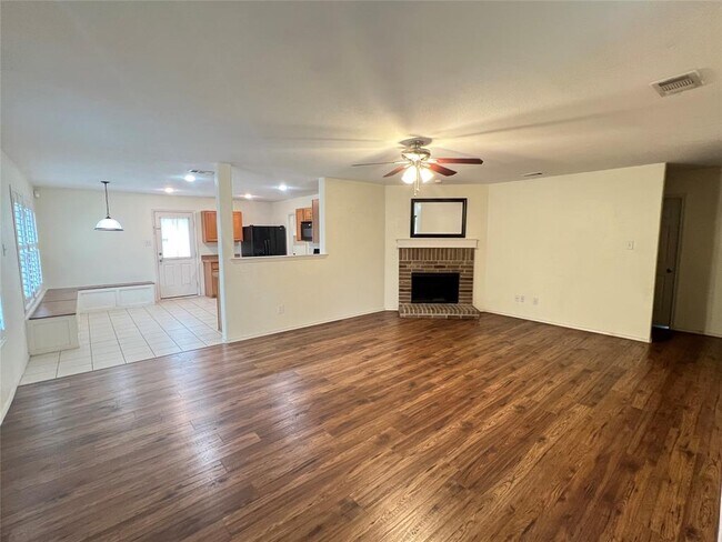 Foto del edificio - 10040 Daly Dr