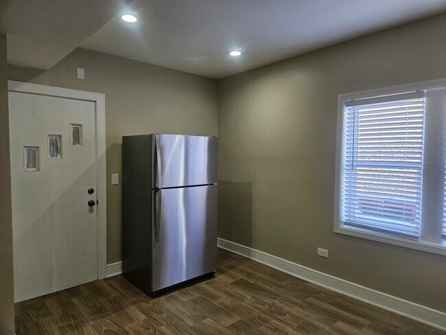 Foto del edificio - 3040 N Cicero Ave