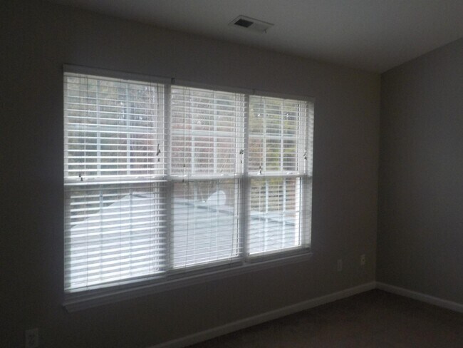 Building Photo - 5809 Neuse Wood Dr