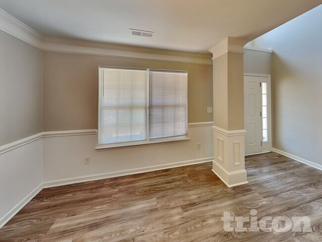 Foto del edificio - 303 Glennallen Rd