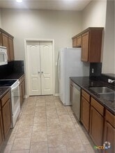 Building Photo - 110 Carlsbad Dr