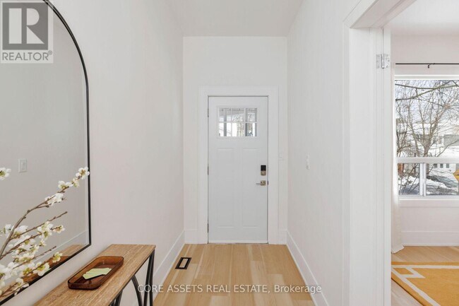 Building Photo - 332 Woodfield Rd.