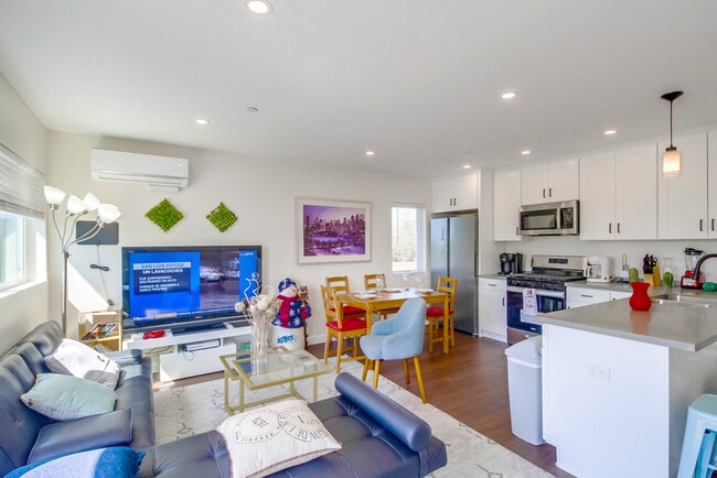 Foto del edificio - 723 E 22nd St