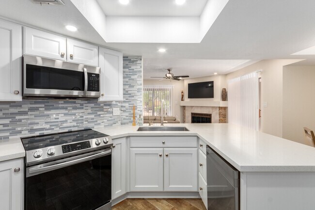 Foto del edificio - 9795 N 93rd Way