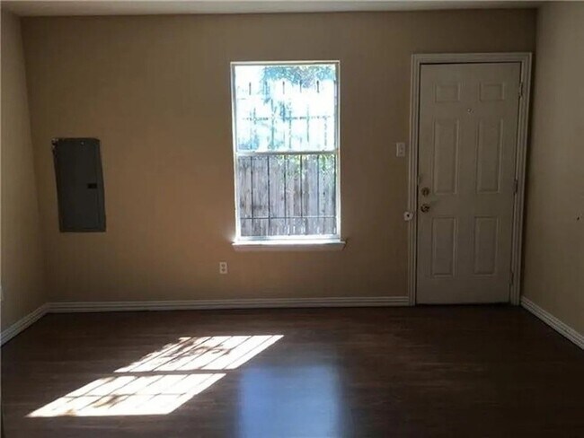Foto del edificio - 1504 E Mulkey St