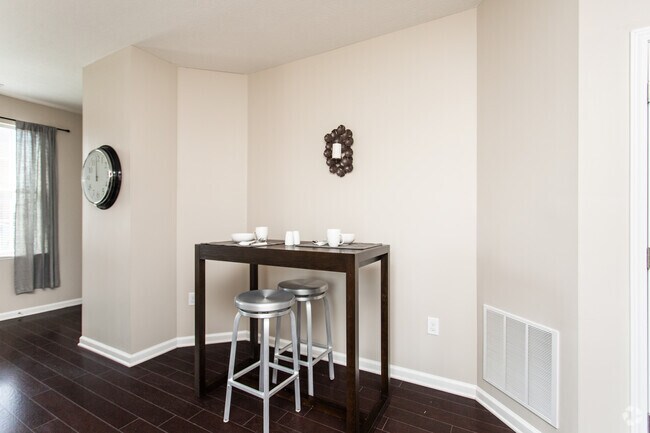 2BR, 2BA - 925 SF - Stansbury Flat - LC Dublin