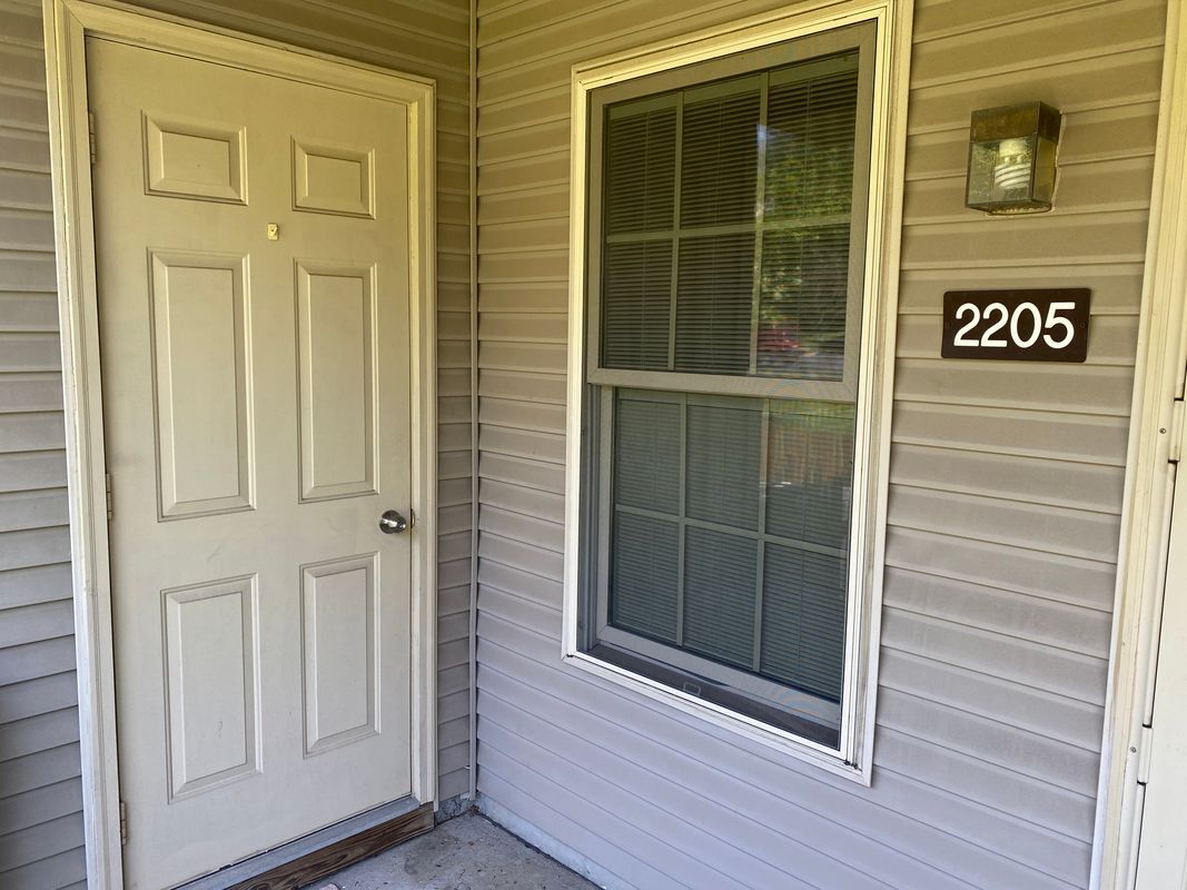 Foto principal - 2205 Brookhaven Dr
